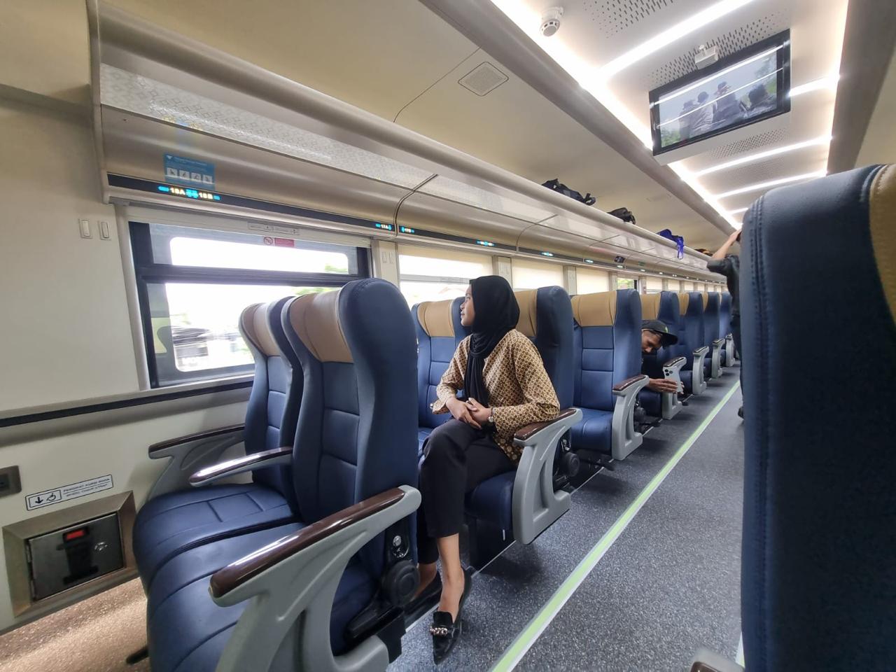 KAI Daop 6 Yogyakarta Siapkan 8 Kereta Api New Generation untuk Libur Nataru 2024-2025