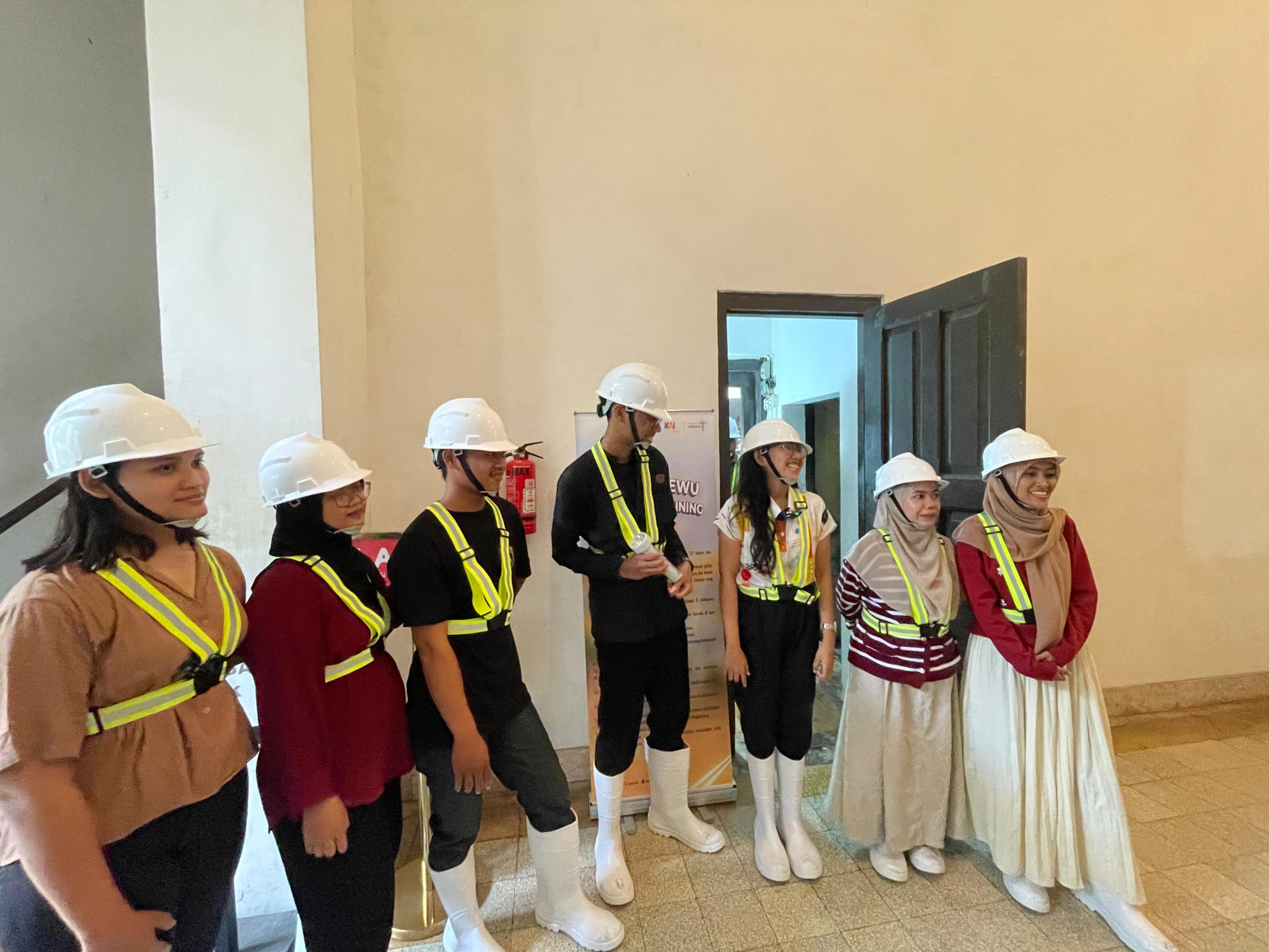 Basement Lawang Sewu dibuka kembali! Nikmati kunjungan GRATIS hingga 5 Desember 2024. Temukan sejarah dan keindahan arsitektur Lawang Sewu dalam pengalaman wisata edukatif yang tak terlupakan.