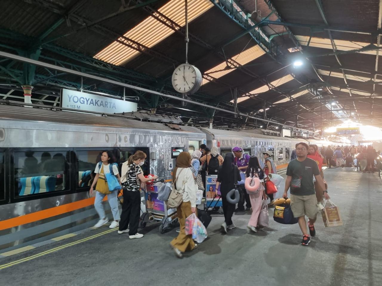 KAI Hadirkan Dua Kereta Baru di Daop 6 Yogyakarta, Cek Jadwalnya!