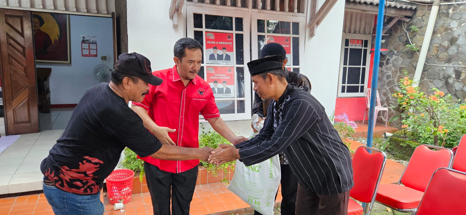 PDI Perjuangan Yogyakarta Salurkan 1.153 Paket Kurban, Momentum Idul Adha Sekaligus Peringati Hari Lahir Bung Karno