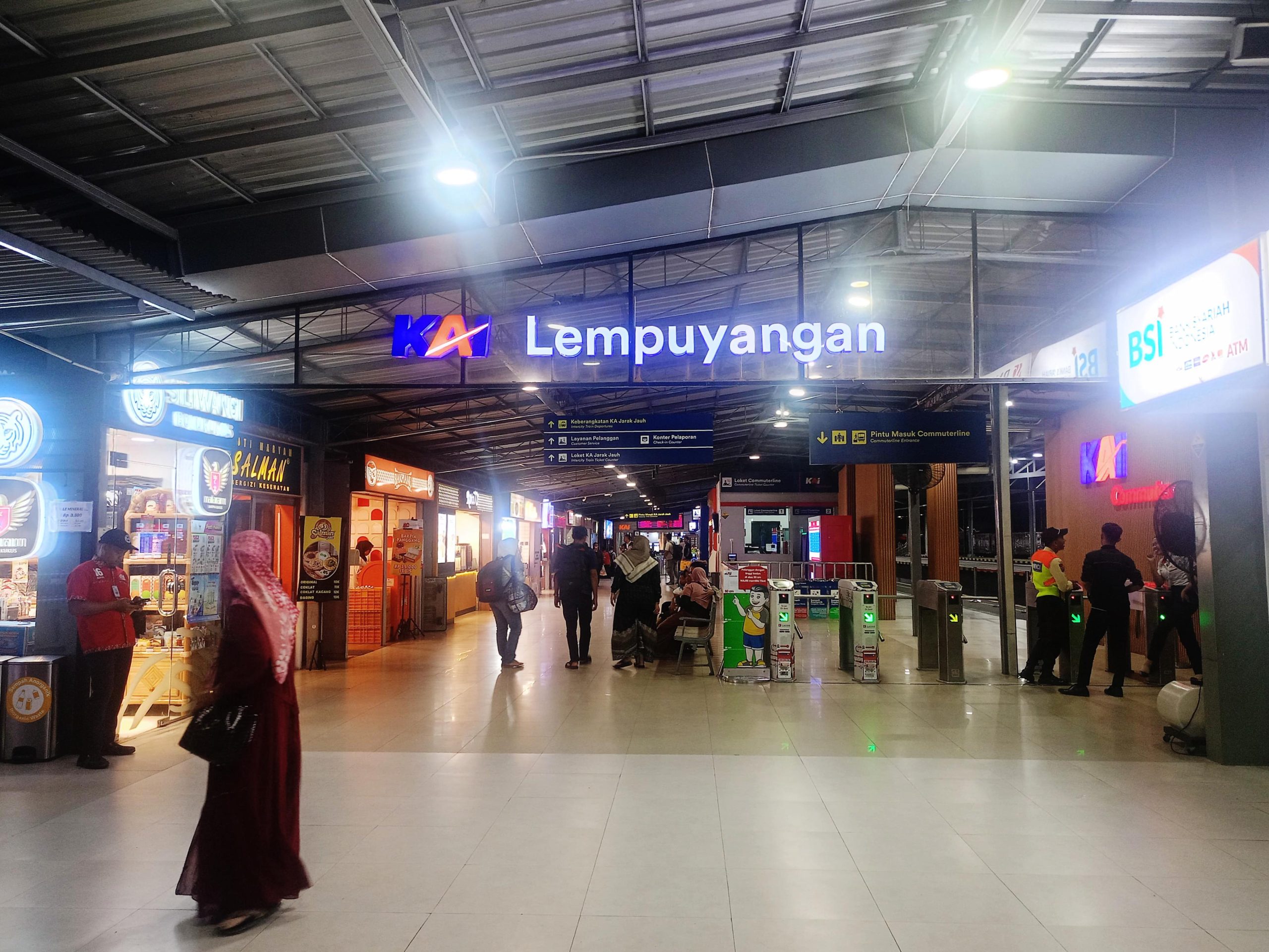 KAI Daop 6 Yogyakarta Catat 102 Ribu Penumpang KA Jarak Jauh di Akhir Pekan Juli 2025