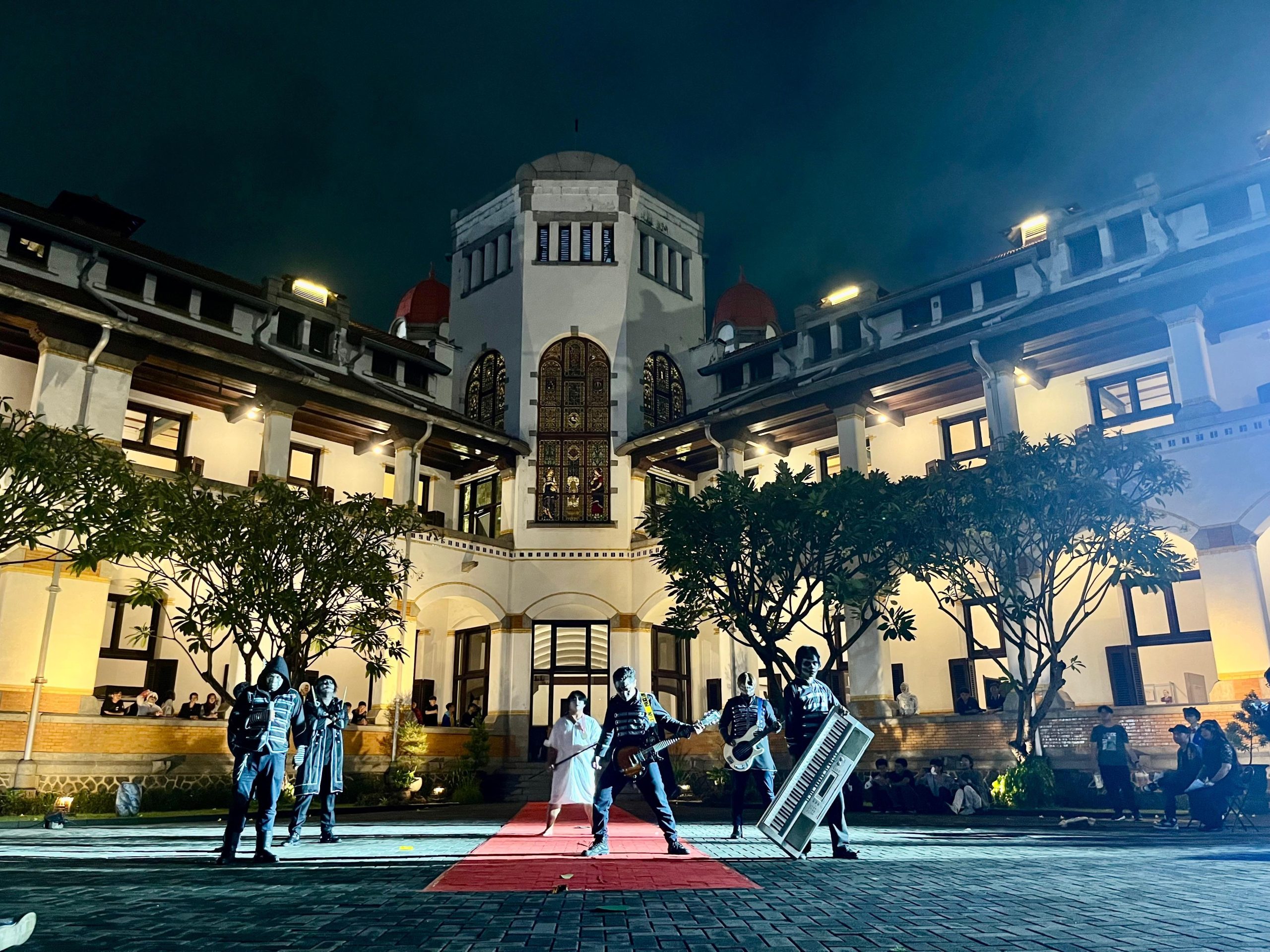Lawang Sewu Hidupkan Warisan Sejarah Lewat “Cosplay Carnival Monster Academy Level Up”