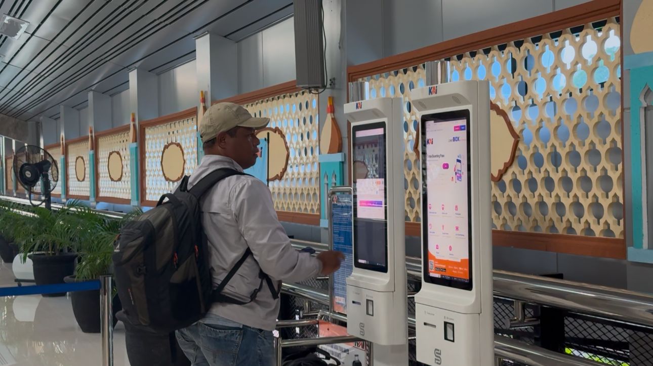 Menjelang Libur Nataru 20252026, Tiket Kereta Api Mulai Diburu Masyarakat