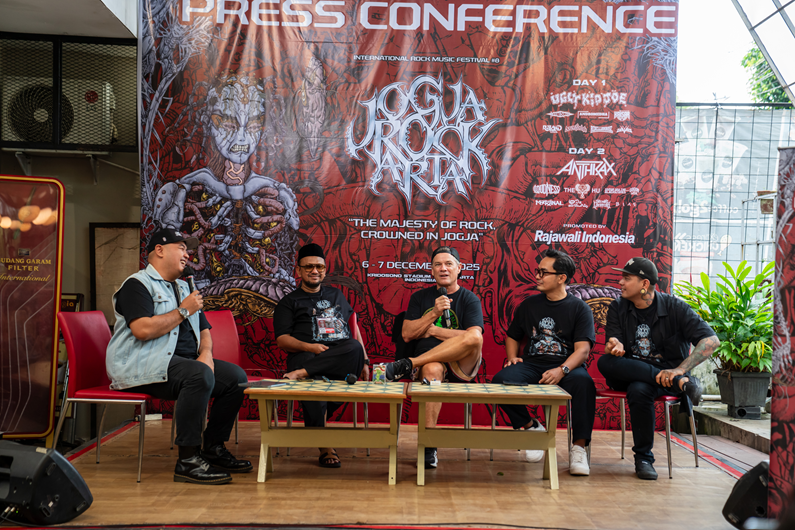 JogjaROCKarta 2025 Jadi Penutup Sejarah Kridosono, Dwiky KA Suguhkan Visual Perpisahan