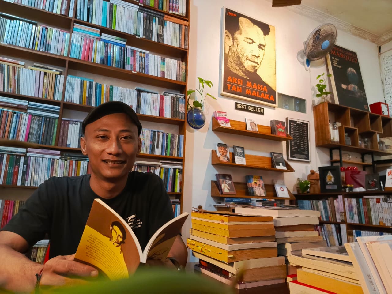 Kampanye Budaya Membaca Ala Kedai Kopi