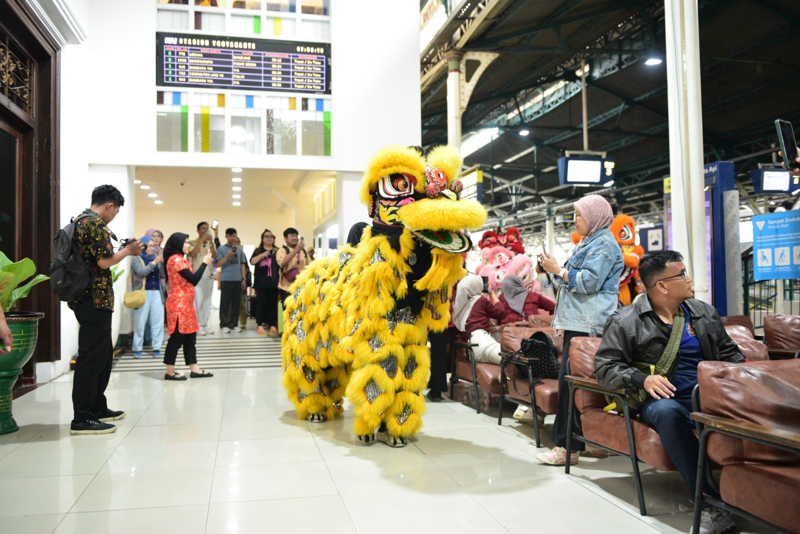 Stasiun Yogyakarta Jadi Ruang Publik Bernuansa Budaya di Momen Tahun Baru Imlek