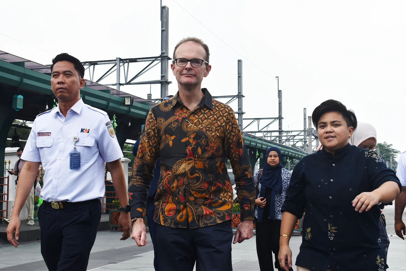 Dubes Inggris Apresiasi Inovasi Layanan dan Konsep Hijau KAI di Yogyakarta