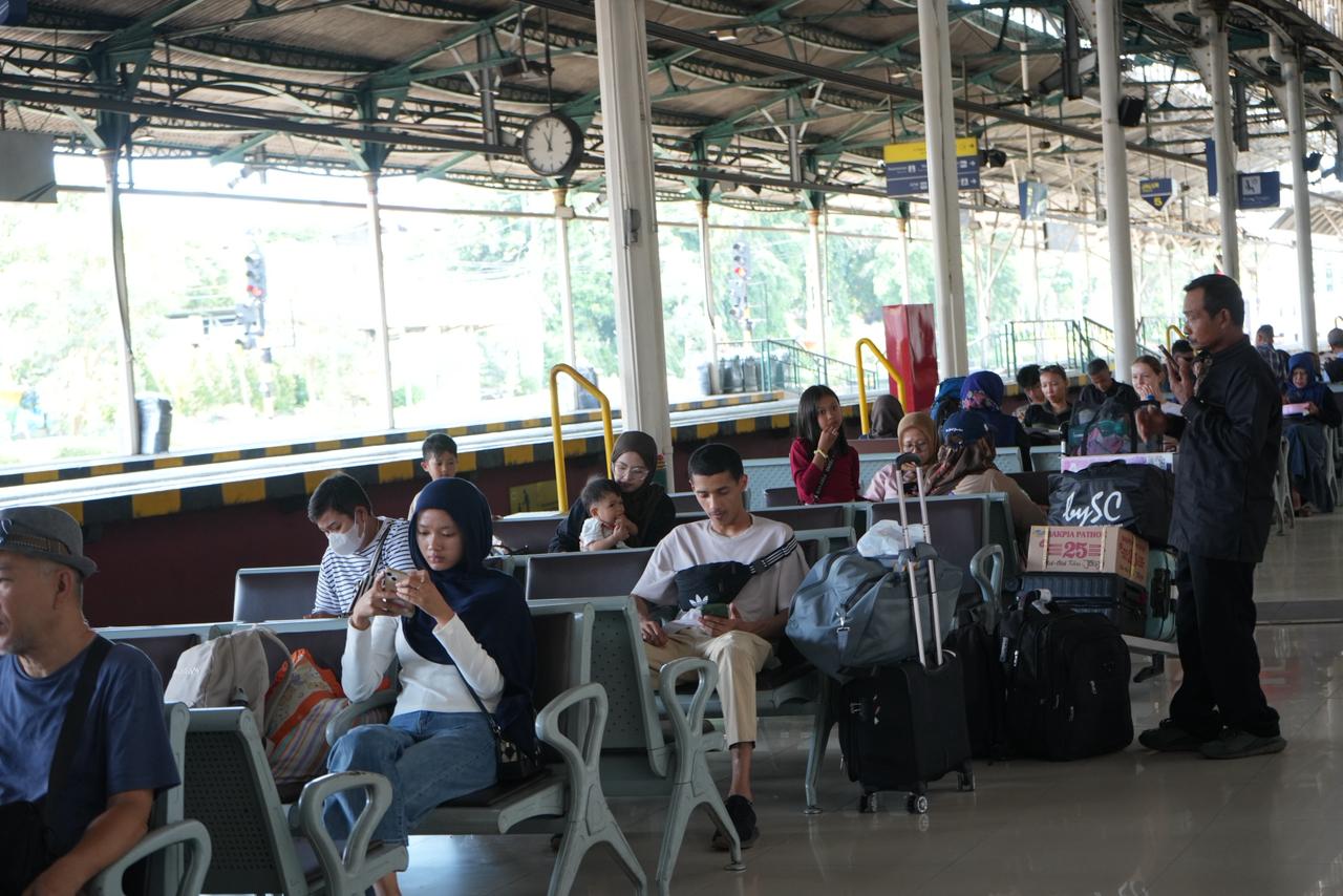 Hari Pertama Long Weekend, Mobilitas Penumpang Kereta di Yogyakarta Melonjak