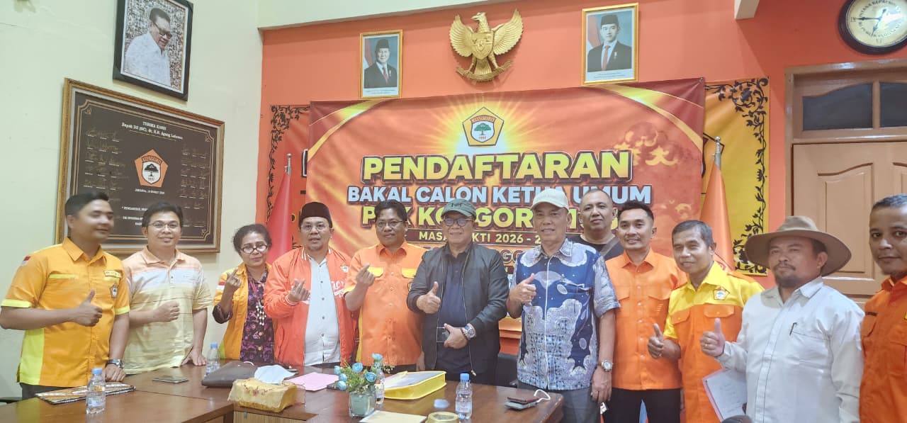 Para pendukung mendaftarkan La Ode Safiul Akbar untuk maju menjadi calon ketua umum Kosgoro 1957