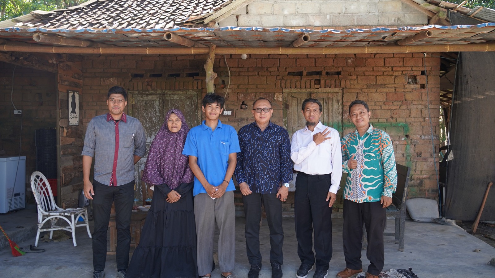 Dari Kandang Tetangga ke Bangku Kuliah UGM, Perjuangan Arifin Wujudkan Mimpi di Dunia Peternakan