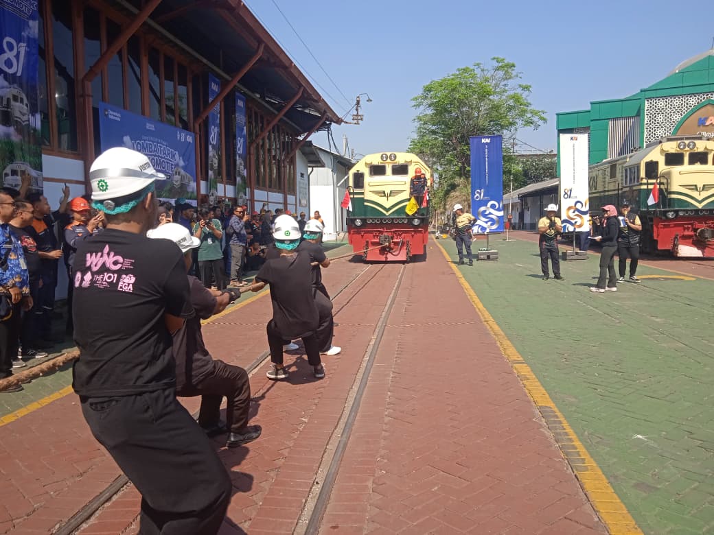 Sugiarto Melawan Lokomotif 84 Ton, Bukan Hanya Adu Kuat di HUT ke-81 KAI